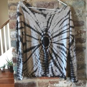 Loose fit long sleeve tie dye